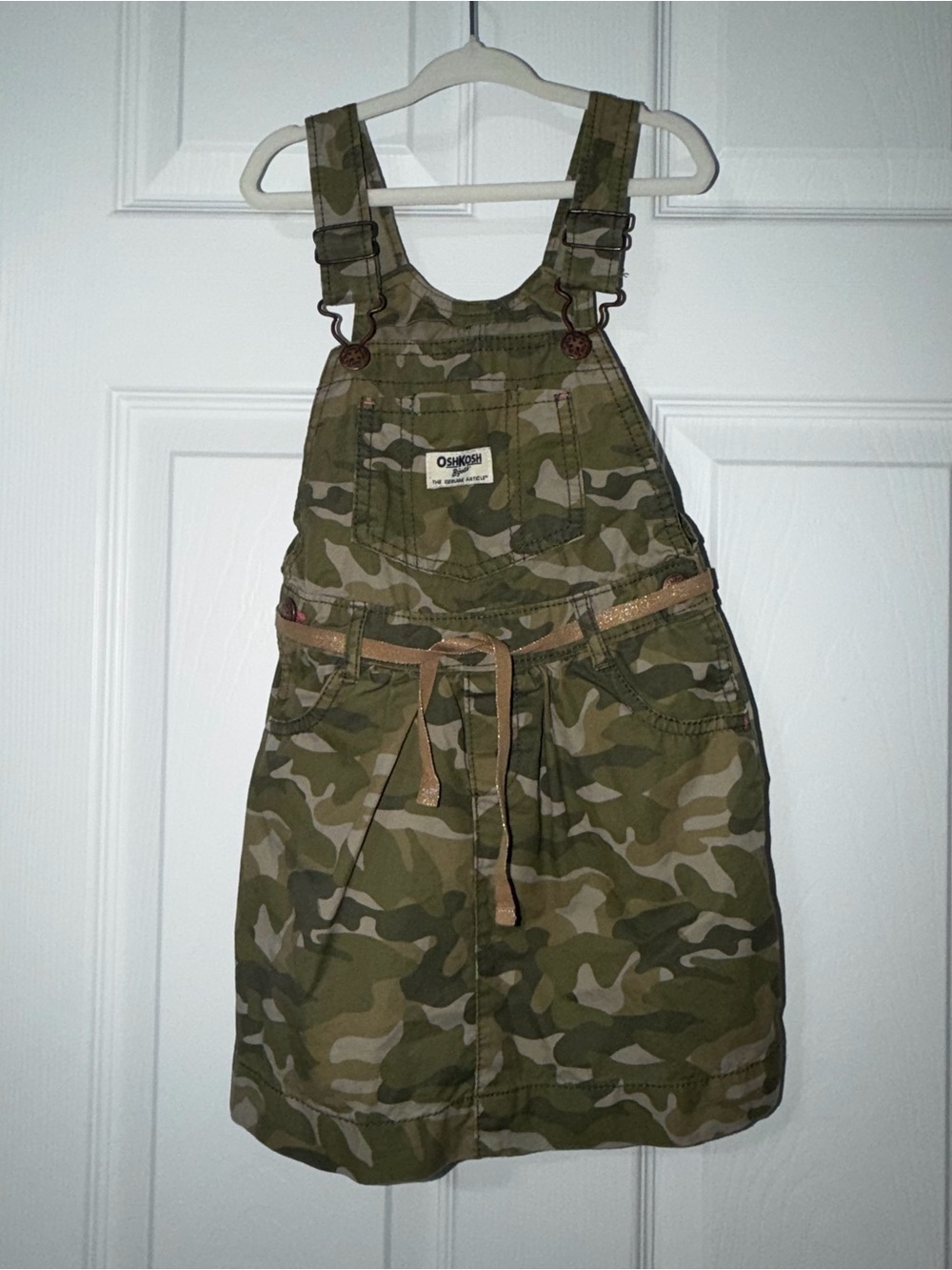 OshKosh B’gosh Toddler Girl’s Camo Denim Overalls Dress Size 5T